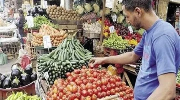 تذبذب أسعار الخضروات والفاكهة في سوق العبور خلال تعاملات يوم الثلاثاء الصباحية